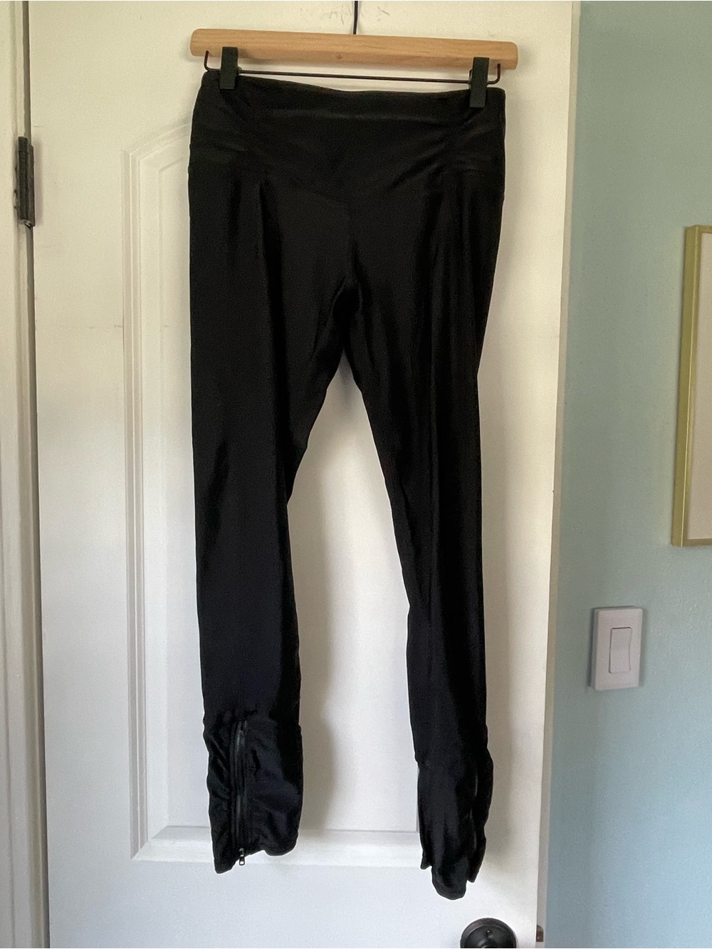 Cabana Life: black Women's Stretch Leggings with Ruched Ankles